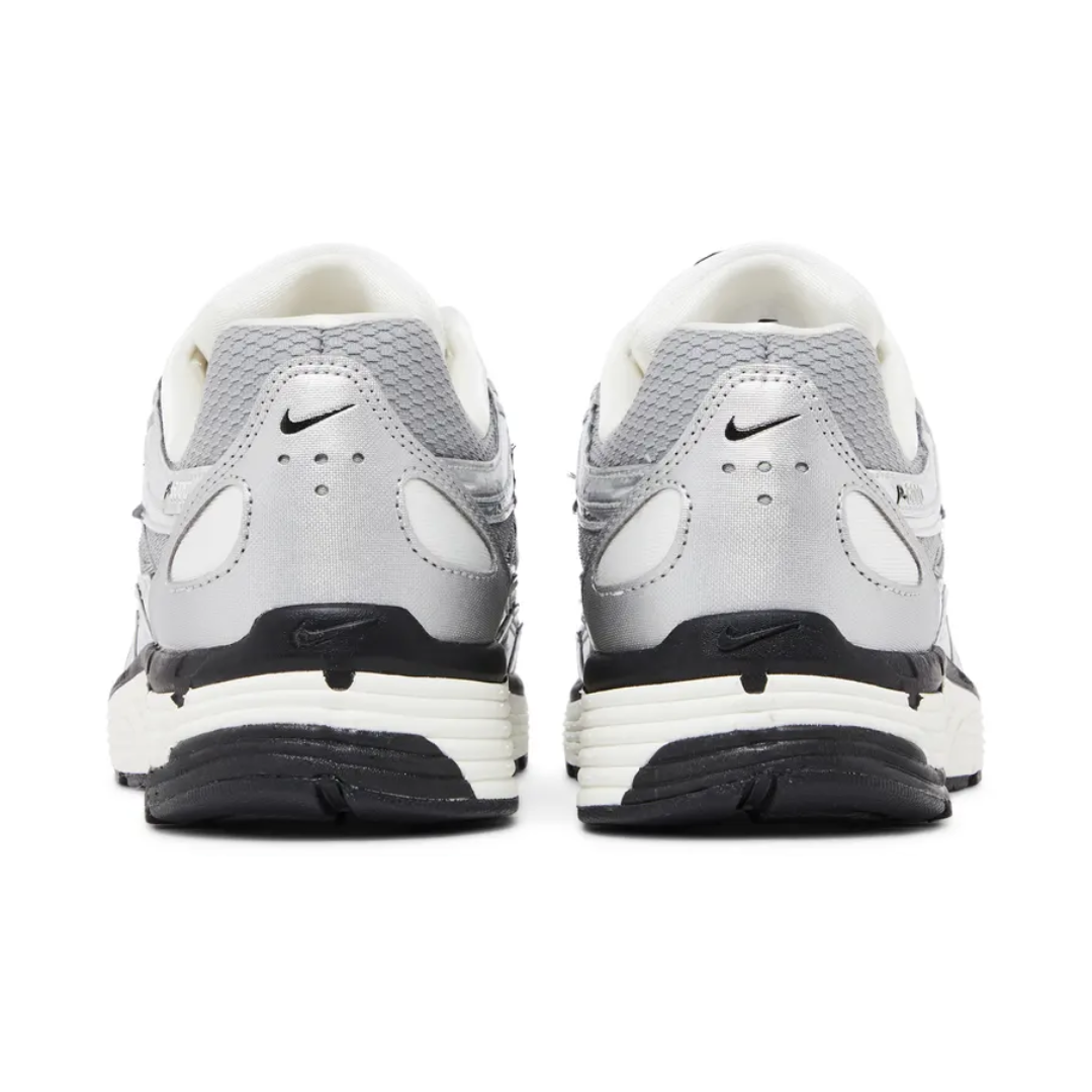 NIKE P-6000 METALLIC SILVER